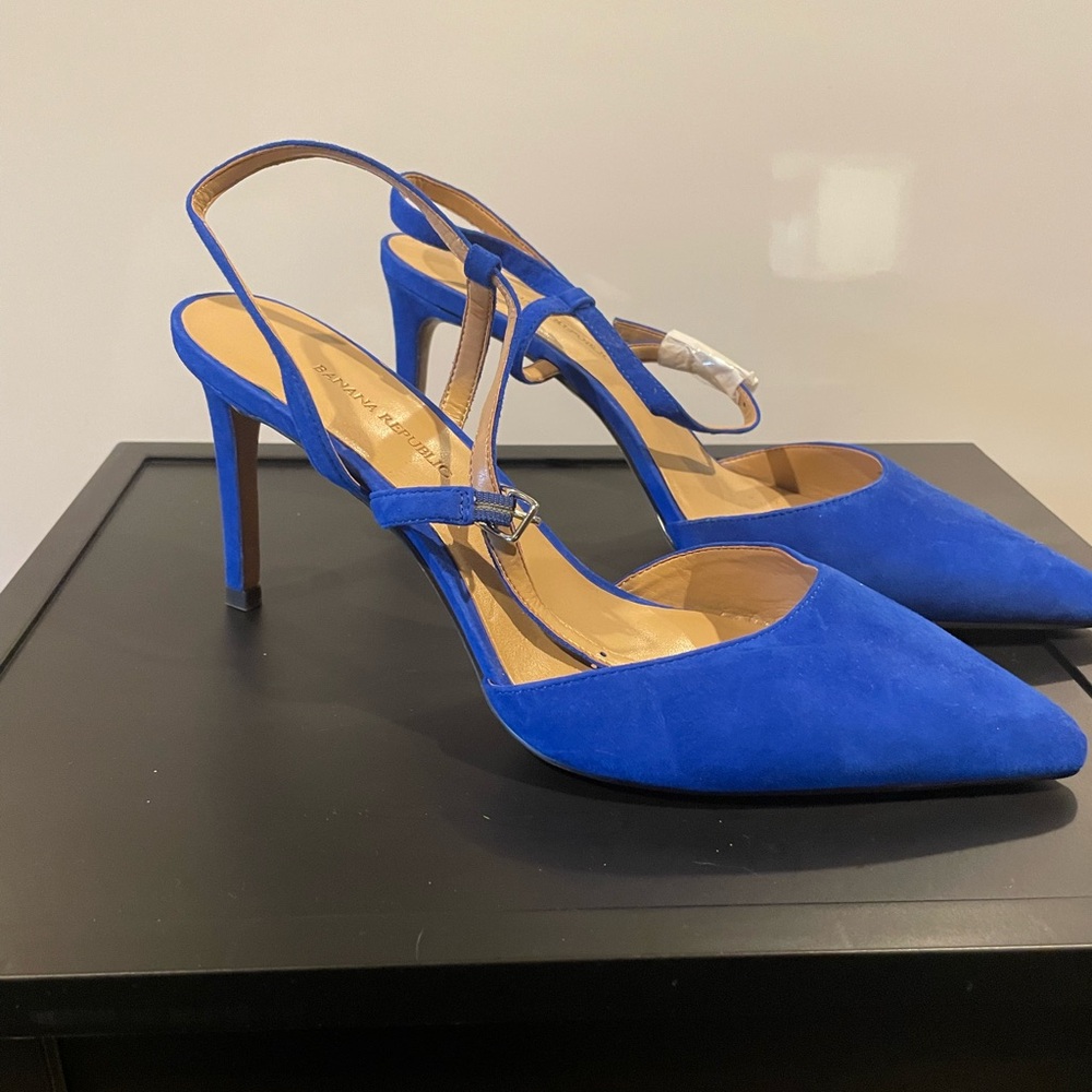 Banana Republic Royal Blue Suede Heels. Size 8.5 - Picture 2 of 3